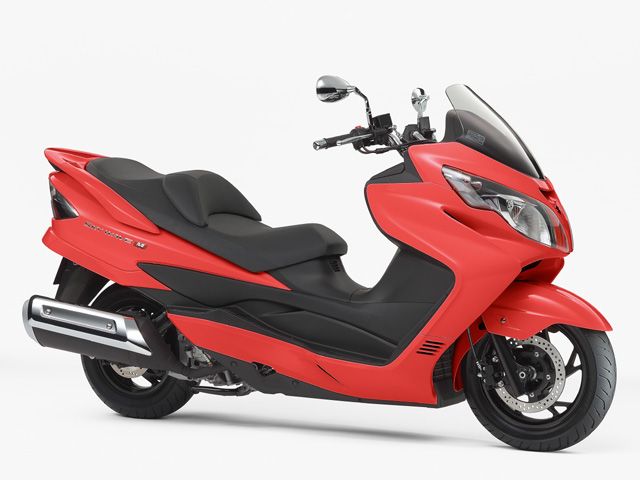 2007年 SKYWAVE 250 Type M 限定車 マーブルエラキスレッド(カタログメイン)