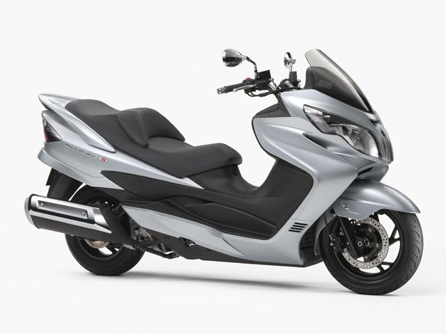 2007年 SKYWAVE 250 Type S ミスティックシルバーメタリック(カタログメイン)