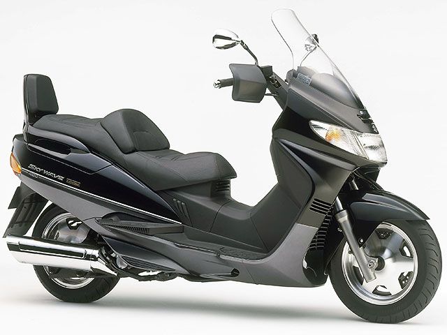 2000年 SKYWAVE 400 Limited (カタログメイン)