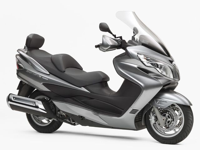 2011年 SKYWAVE 400 Limited ABS オールトグレーメタリック(カタログメイン)