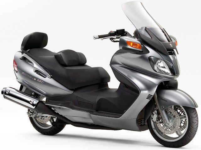 2006年 SKYWAVE 650 LX オールトグレーメタリック(カタログメイン)