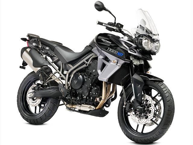 2015年 Tiger 800 XR ファントムブラック(カタログメイン)