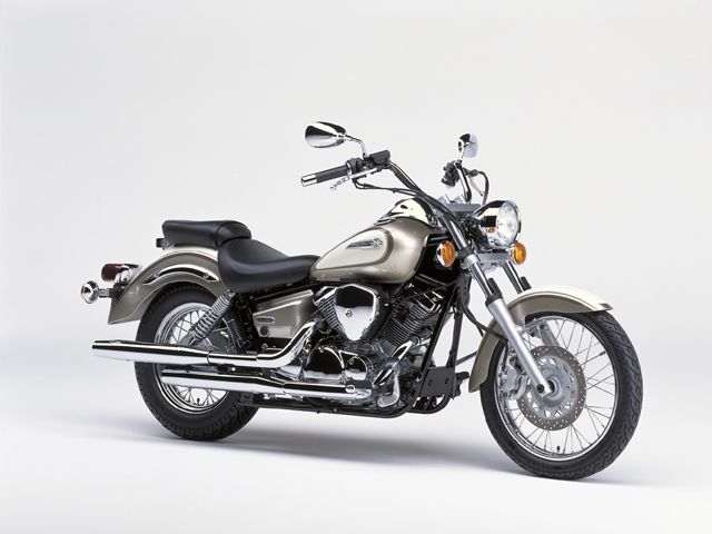 2000年 DragStar 250 ライトイエローイッシュグレーメタリック9(カタログメイン)