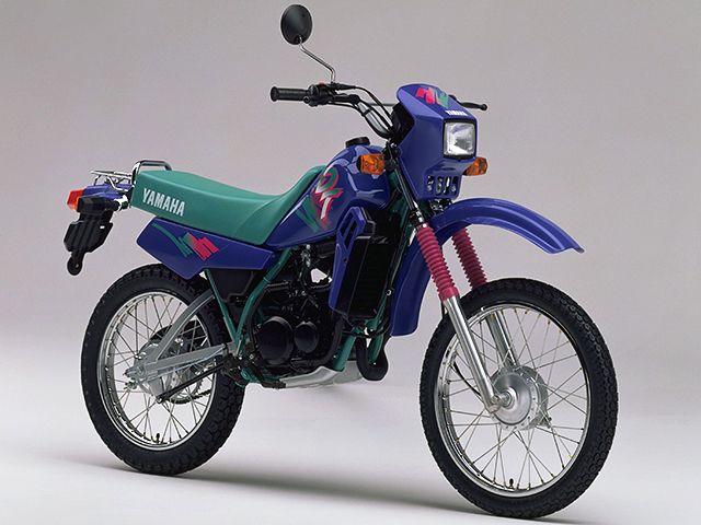 1993年 DT50 ディープバイオレットソリッド1(カタログメイン)