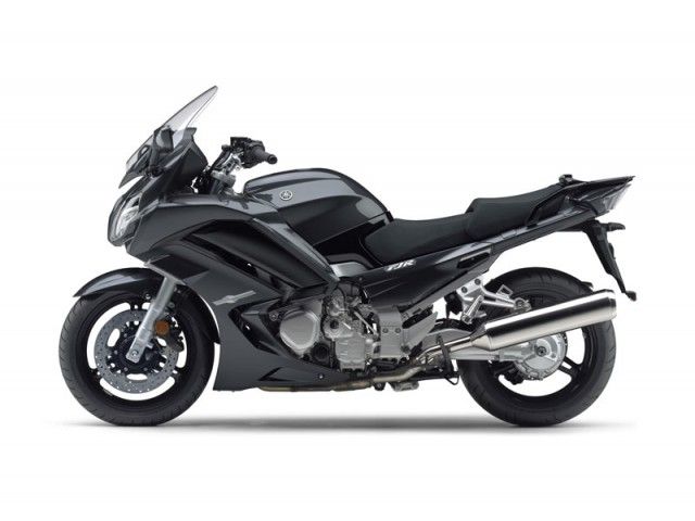 2016年 FJR1300A ダークグレーメタリックN(カタログメイン)