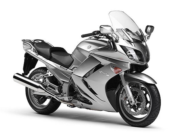 2001年 FJR1300 シルバーメタリック(カタログメイン)