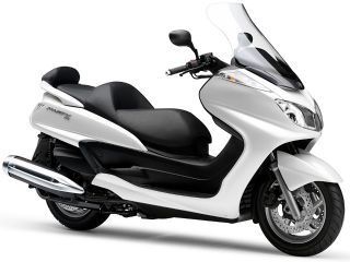 2007年 GRAND MAJESTY 400グリニッシュホワイトカクテル1