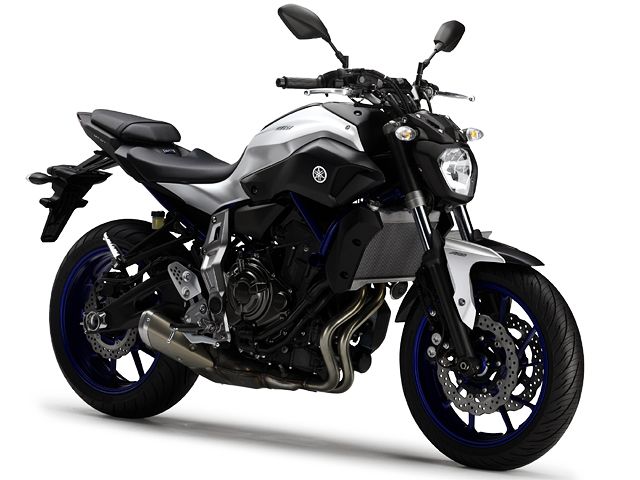 2015年 MT-07 ABS マットシルバー1(カタログメイン)