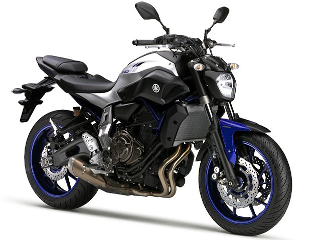 2016年 MT-07 ABS マットシルバー1(カタログメイン)