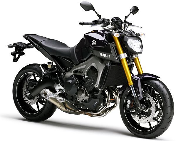 2014年 MT-09 ABS ベリーダークバイオレットメタリック1(カタログメイン)