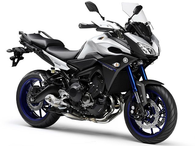 2015年 MT-09 TRACER ABS マットシルバー1(カタログメイン)