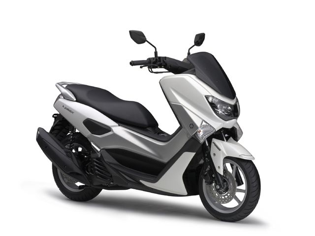 2016年 NMAX ホワイトメタリック6(カタログメイン)