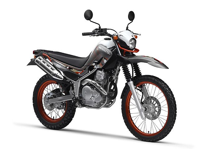 2015年 SEROW 250 30th Anniversary Special Edition マットグレーメタリック3(30thアニバーサリースペシャルエディション)(カタログメイン)