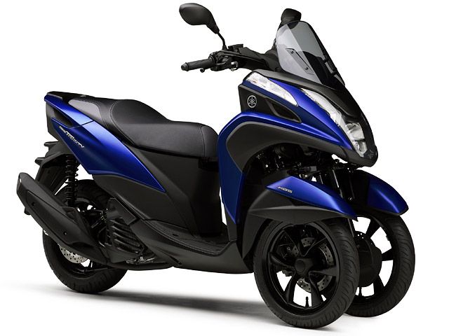 2017年 TRICITY 155 マットビビッドパープリッシュブルーメタリック 1(カタログメイン)