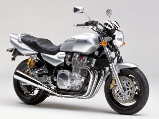 1998年 XJR1300シルバーメタリック1