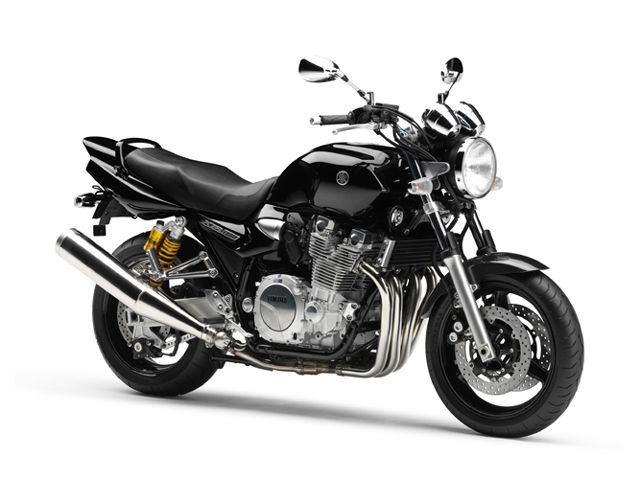 2009年 XJR1300 ブラックメタリックX(カタログメイン)