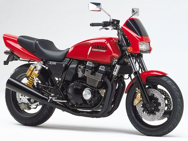 1996年 XJR400RⅡ ビビッドレッドカクテル1(カタログメイン)
