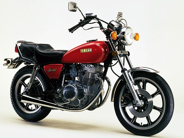 1980年 XS250 SPECIAL キャストホイール仕様 カーディナルレッド(カタログメイン)