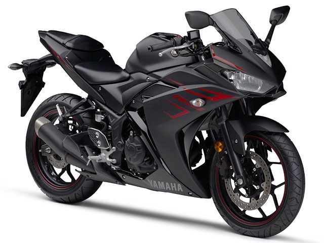 2017年 YZF-R25 マットブラック2(カタログメイン)