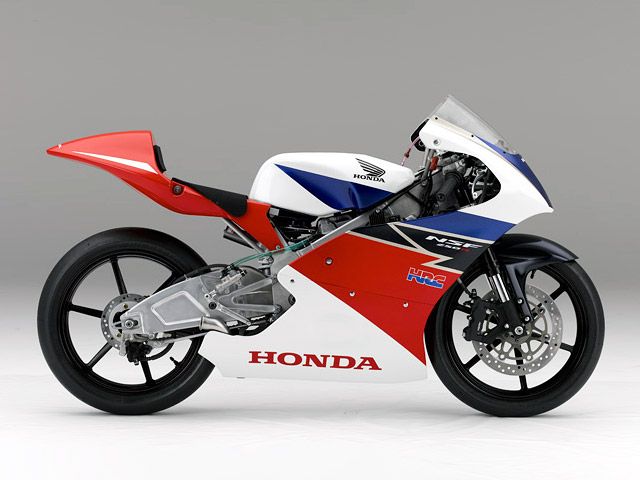 2011年 NSF250R (カタログメイン)