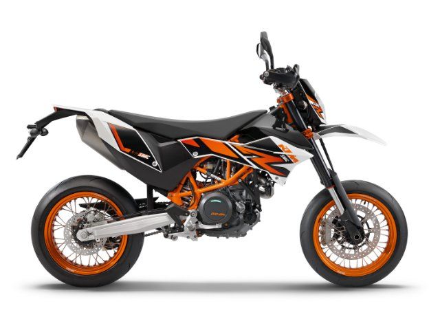 2017年 690 SMC R (カタログメイン)