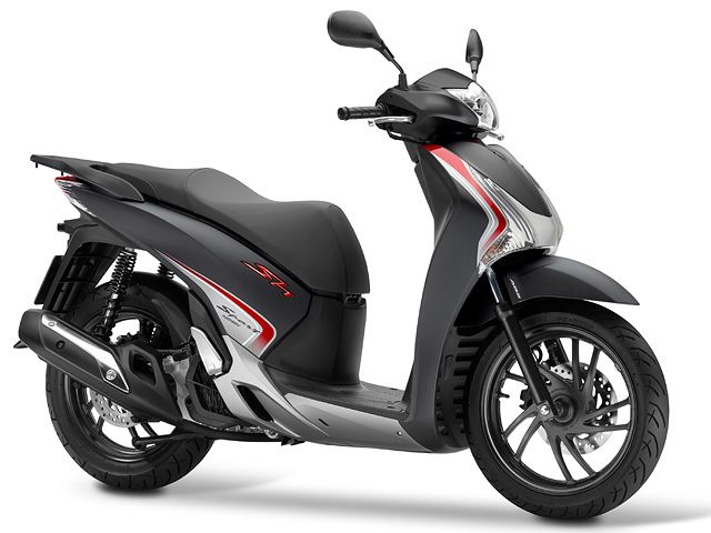 2016年 SH125i (カタログメイン)