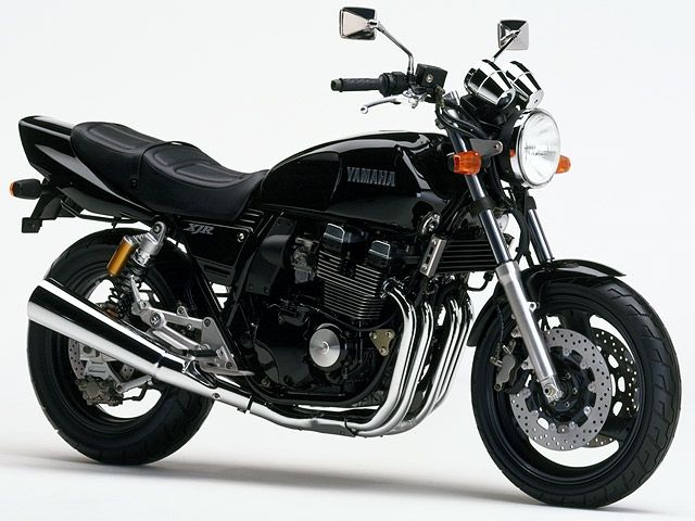 1995年 XJR400 ブラック2(カタログメイン)