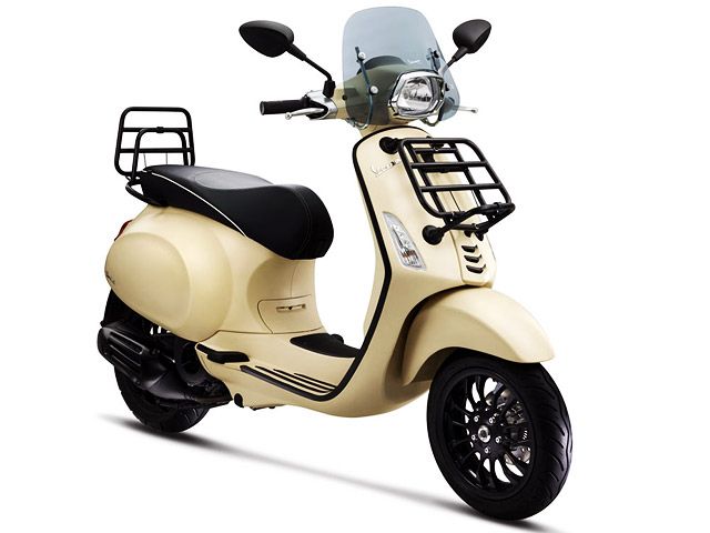 2017年 Sprint 150 ABS ADVENTURE マットデザートサンド(カタログメイン)