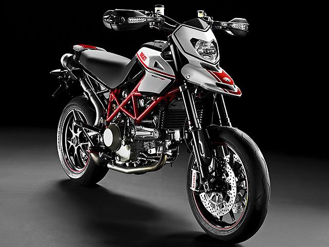 2011年 Hypermotard 1100 EVO SP コルセホワイト(カタログメイン)