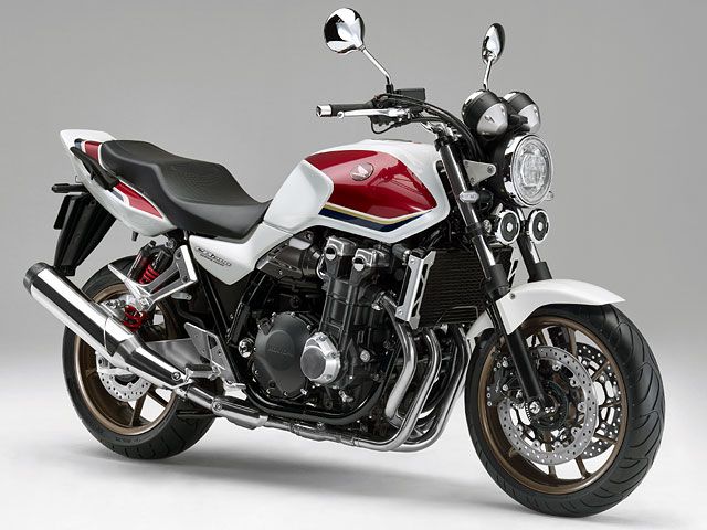 2018年 CB1300 SUPER FOUR パールサンビームホワイト(カタログメイン)