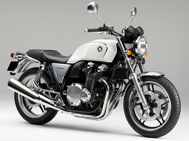 2009年 CB1100 (カタログメイン)