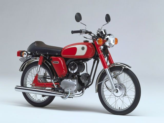 1996年 YB-1 ファインレッド(カタログメイン)