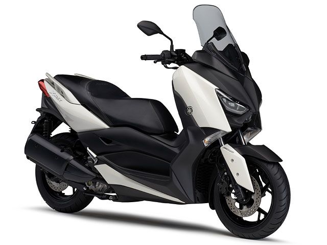 2018年 XMAX 250ABS ホワイトメタリック6(カタログメイン)