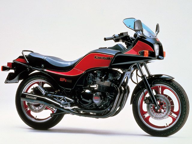 1984年 GPz400F (カタログメイン)