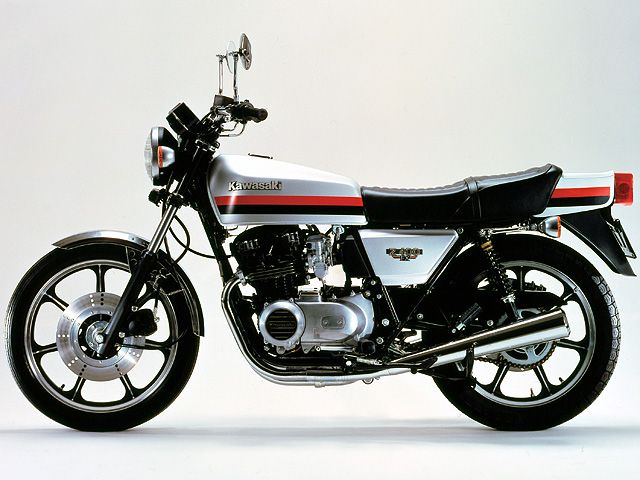 1980年 Z400FX (カタログメイン)