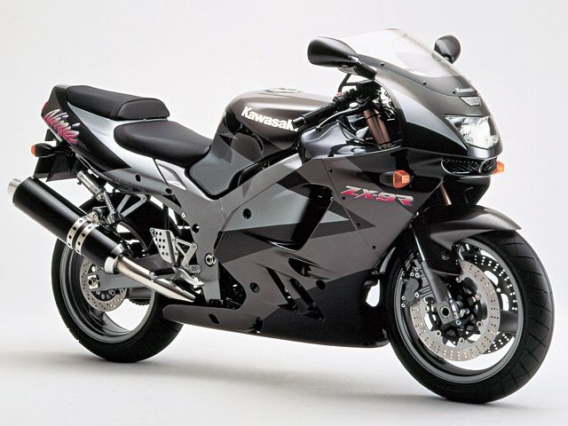 1995年 Ninja ZX-9R (カタログメイン)