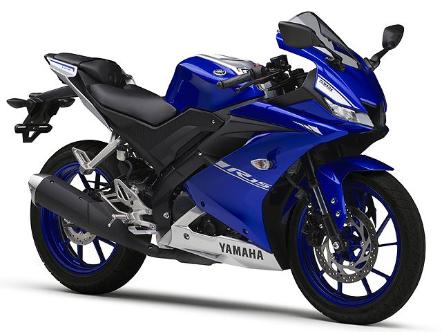 2017年 R15 レーシングブルー(カタログメイン)