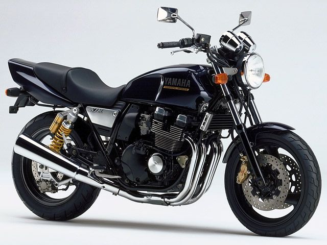 1996年 XJR400R ブルーイッシュブラック(カタログメイン)