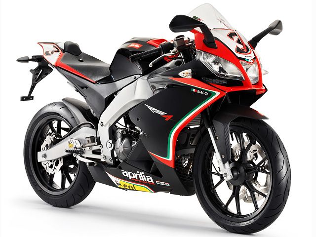 2012年 RS4 125 REPLICA (カタログメイン)