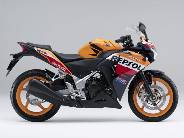 2013年 CBR250R ABS Special Edition ナイトリックオレンジ(スペシャルエディション)(カタログメイン)