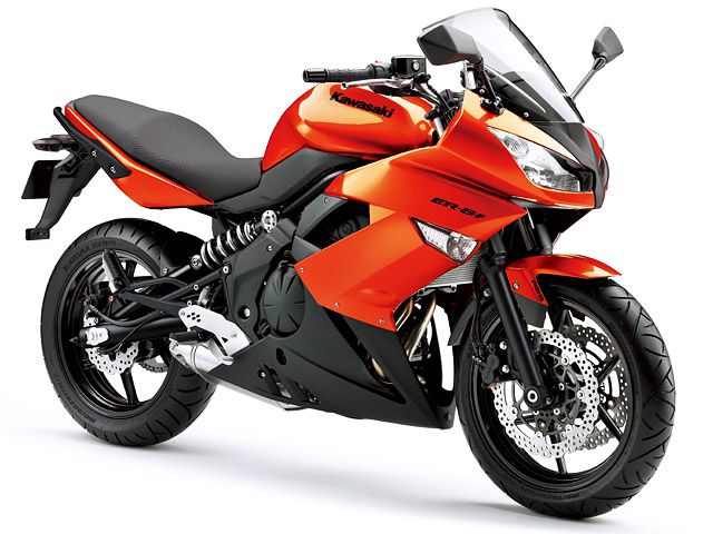 2011年 ER-6f ABS キャンディバーントオレンジ×フラットスーパーブラック(カタログメイン)