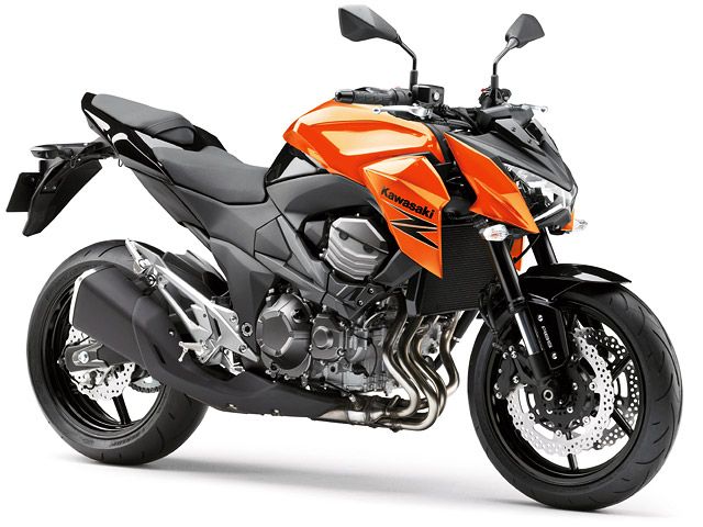 2013年 Z800 ABS(ZR800D) パールブレイジングオレンジ×メタリックスパークブラック(カタログメイン)