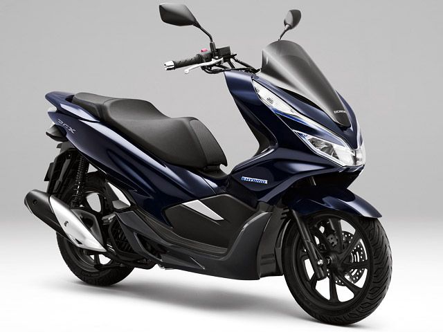 年 PCX HYBRID (カタログメイン)