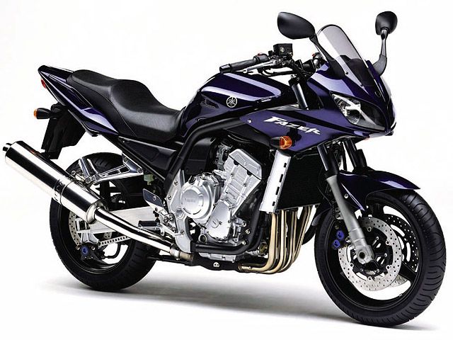 2003年 FZS1000 FAZER (カタログメイン)