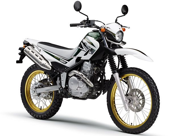 2018年 SEROW 250 パープリッシュホワイトソリッド1(ホワイト/グリーン)(カタログメイン)