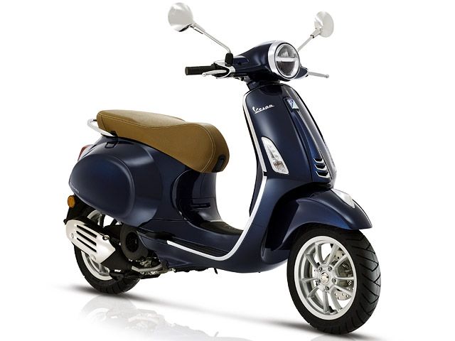 2018年 Primavera 125 ABS ミッドナイトブルー(カタログメイン)