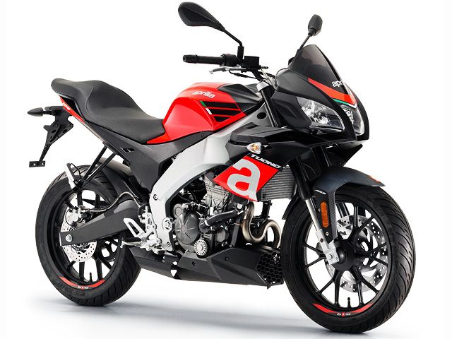 2017年 Tuono 125 Red Energy(カタログメイン)
