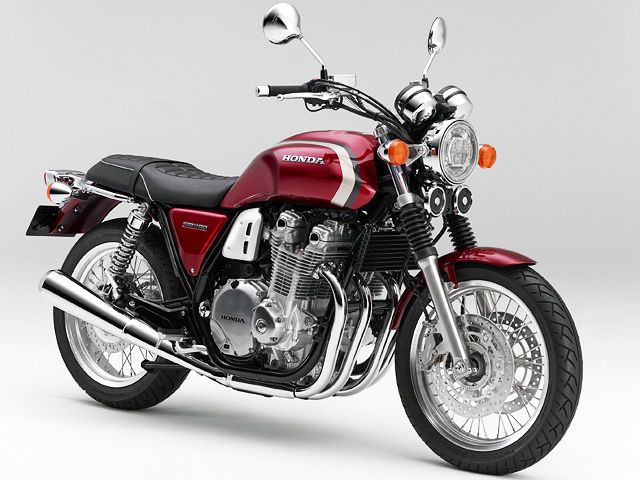 2019年 CB1100EX キャンディークロモスフィアレッド(カタログメイン)