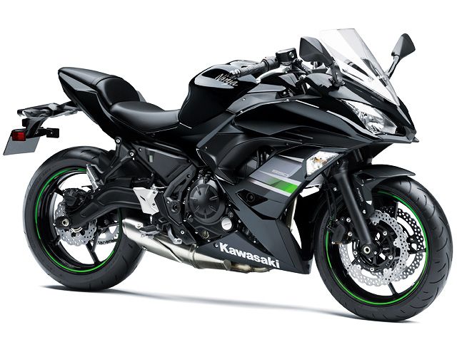 2019年 Ninja 650 メタリックスパークブラック(カタログメイン)
