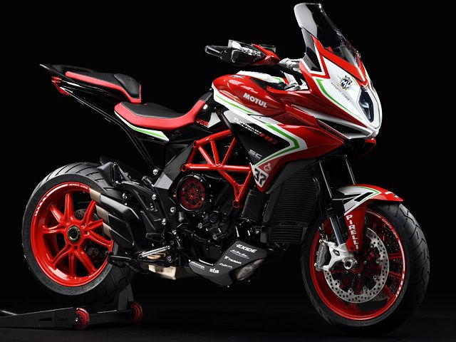 2019年 TURISMOVELOCE 800 RC SCS レッド/メタルカーボンブラック/パールRCホワイト/グリーン(カタログメイン)